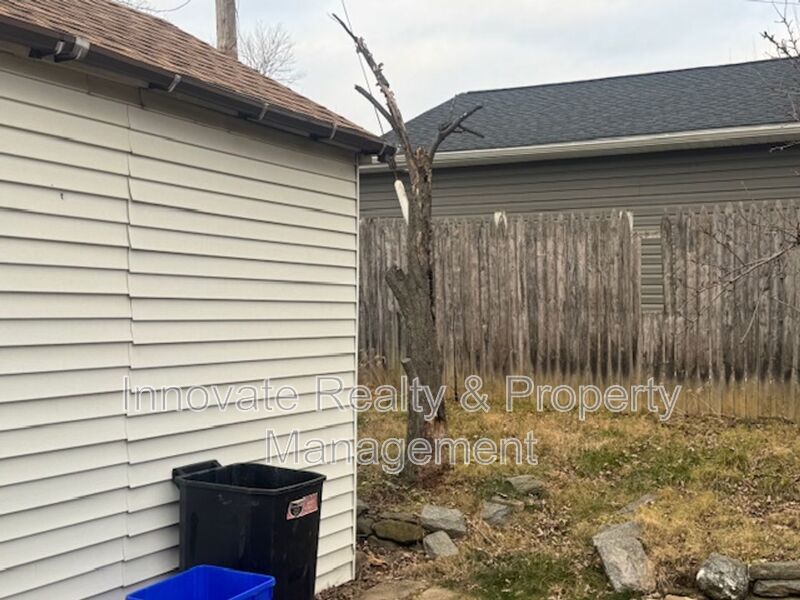 3 Bedrooms | 2 Bathrooms | Single-Family Home property image