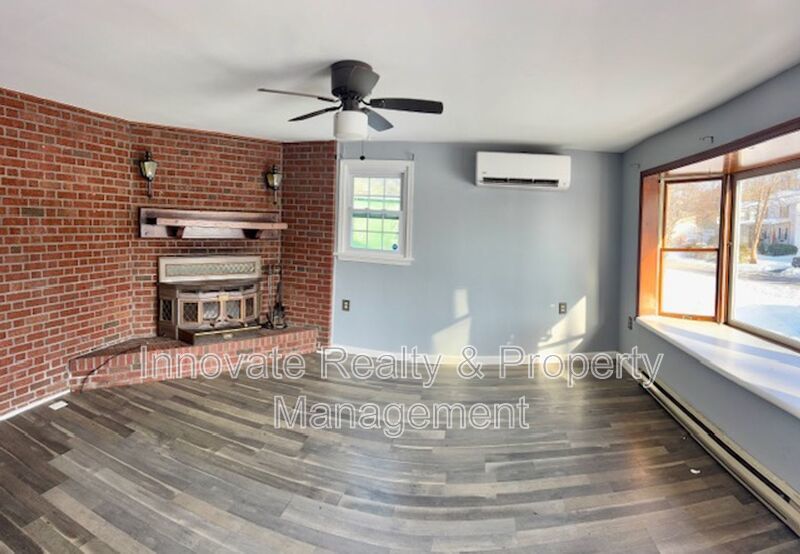 3BR Ranch Home | Patio & Yard | Fireplace | Flexible Living Space property image