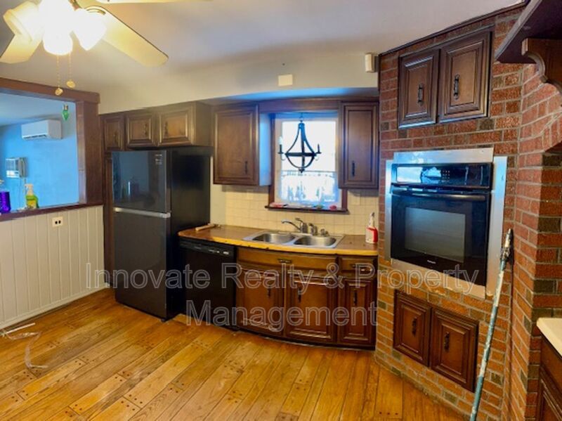 3BR Ranch Home | Patio & Yard | Fireplace | Flexible Living Space property image