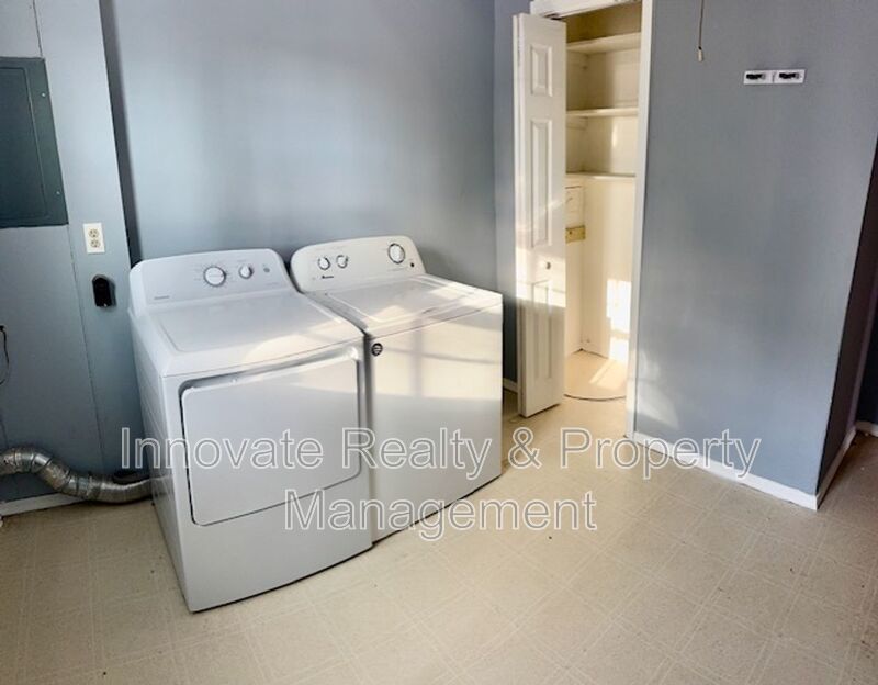 3BR Ranch Home | Patio & Yard | Fireplace | Flexible Living Space property image