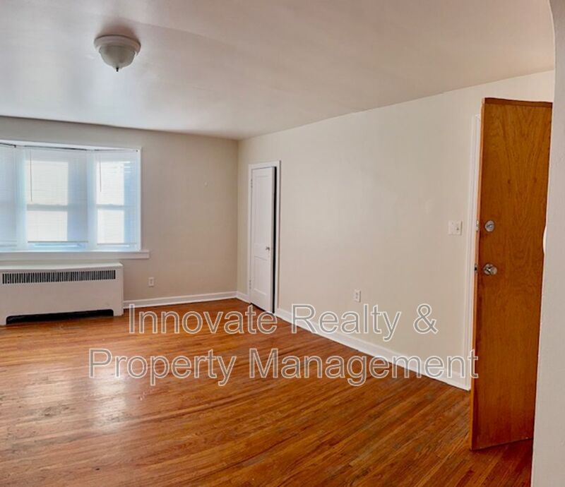 11BR 2nd Floor Apartment – Holmesburg / Mayfair 19136 | Hardwood Floors | Available Now property image