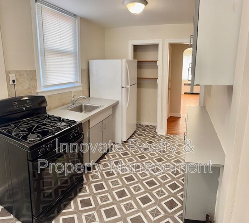 11BR 2nd Floor Apartment – Holmesburg / Mayfair 19136 | Hardwood Floors | Available Now property image