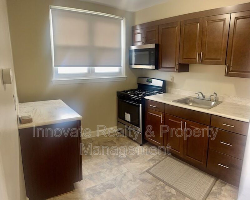 2BR 2nd Floor Apartment – Mt Airy section 19150 | Hardwood Floors | Available Now property image