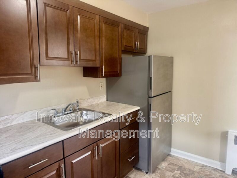 2BR 2nd Floor Apartment – Mt Airy section 19150 | Hardwood Floors | Available Now property image