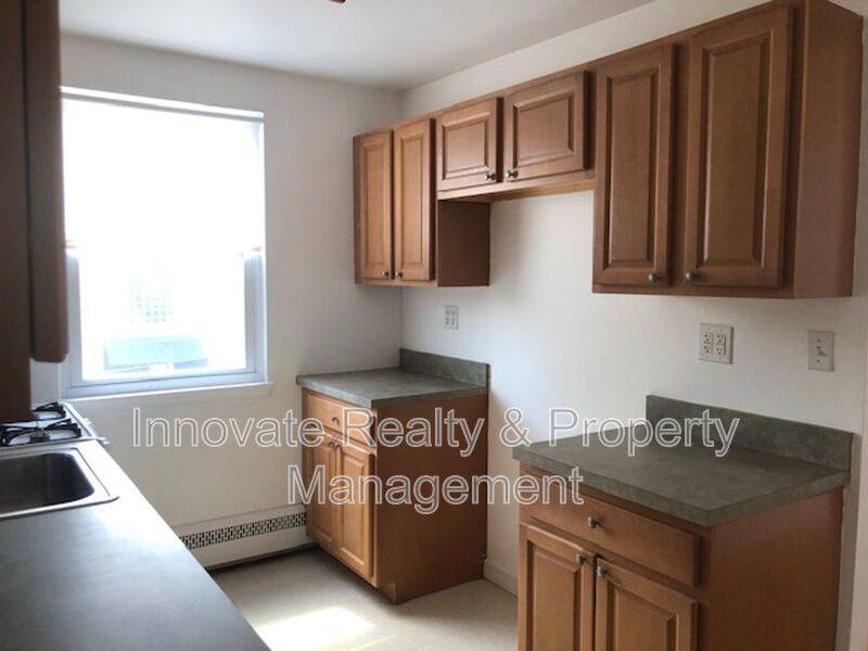 1 Bdr / 1Bath- 2nd Flr Duplex Rental 19111 property image