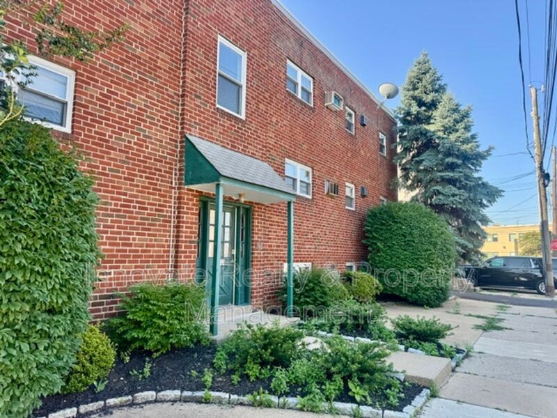 1 Bedroom  Apartment for rent 19115 property image