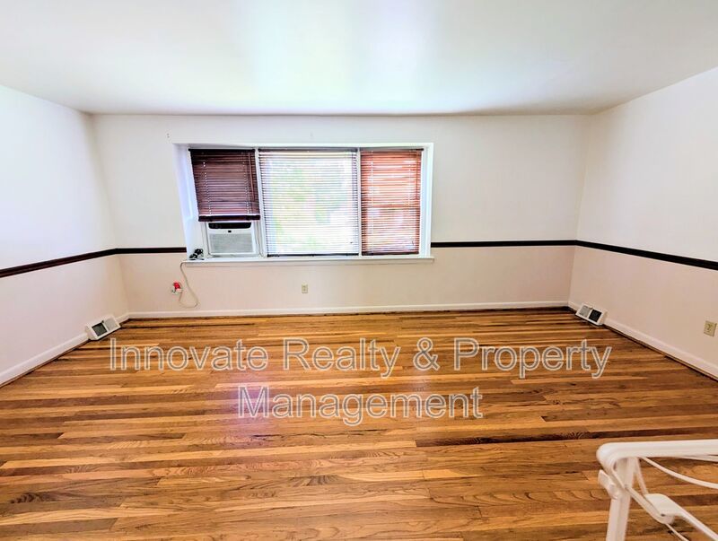 1714 Loney St property image