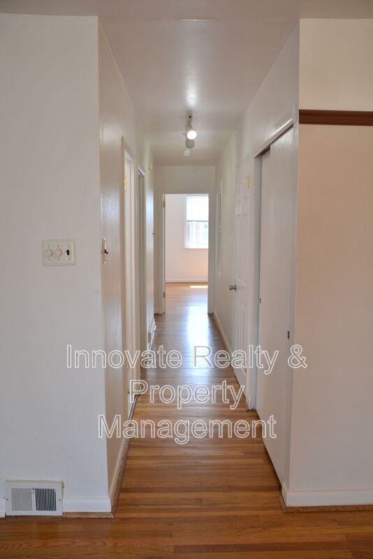 1714 Loney St property image