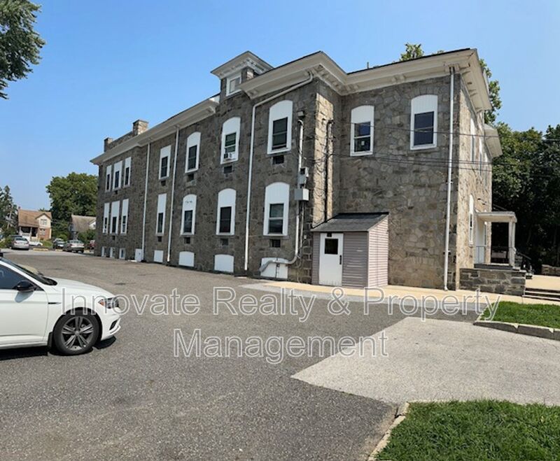 One Bedroom Apartment  Glenolden Pa 19036 property image
