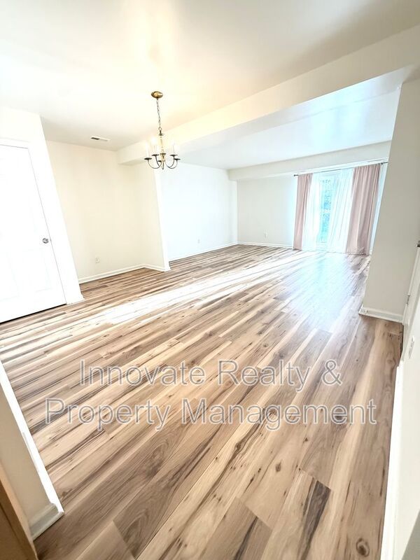 304 Brookwood 3 Bedroom 2 1/2 Bath in Ambler PA property image
