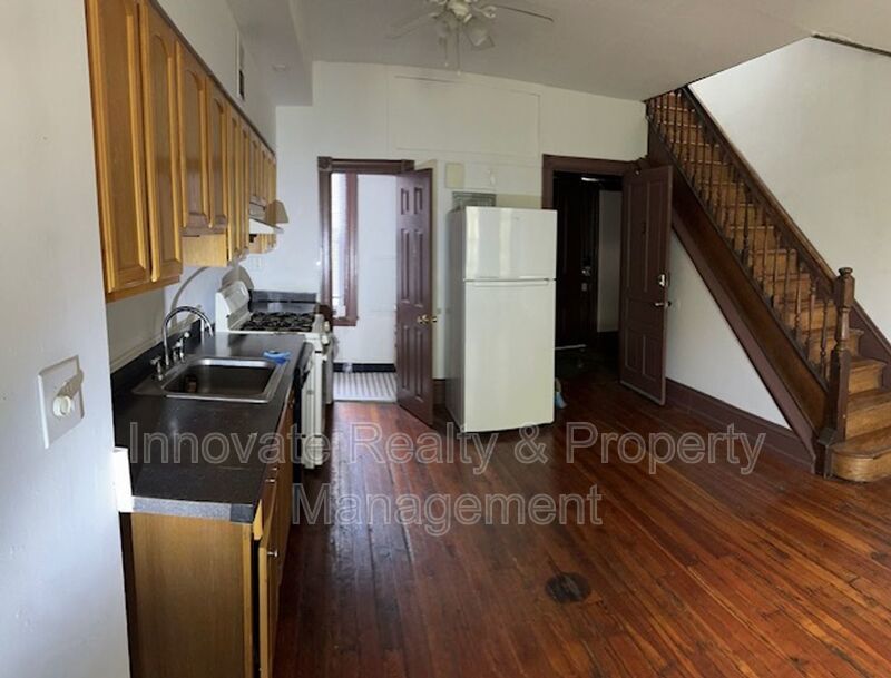 3 Bedroom Apartment for Rent Spruce Hill Phila 19104 property image