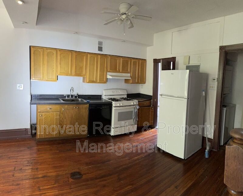 3 Bedroom Apartment for Rent Spruce Hill Phila 19104 property image