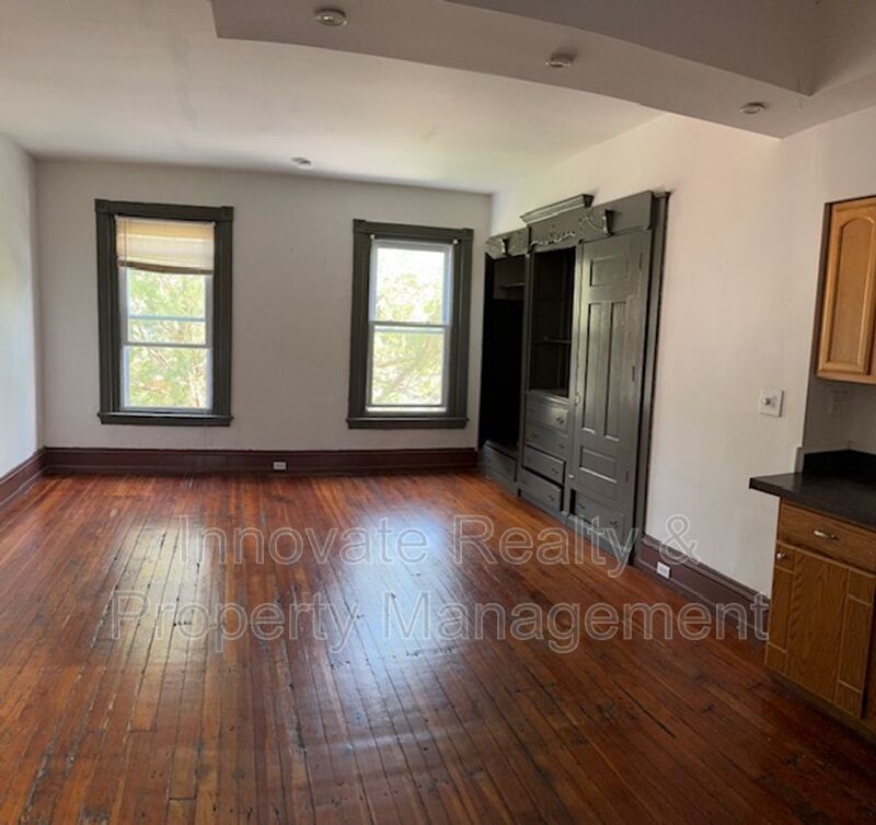 3 Bedroom Apartment for Rent Spruce Hill Phila 19104 property image