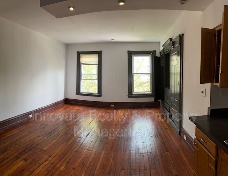 3 Bedroom Apartment for Rent Spruce Hill Phila 19104 property image