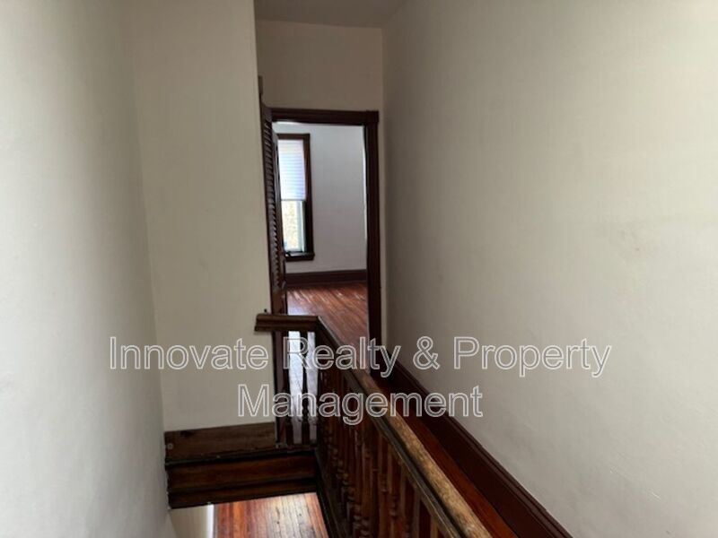 3 Bedroom Apartment for Rent Spruce Hill Phila 19104 property image