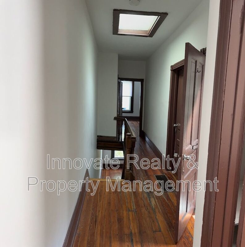 3 Bedroom Apartment for Rent Spruce Hill Phila 19104 property image